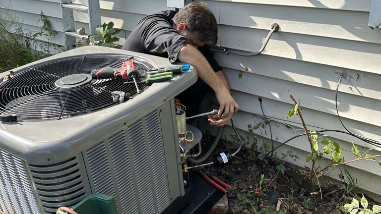 Air conditioner repair in Oxford, Michigan.